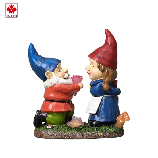Funny Ornament Craft Resin Romantic Gnome Couple Figurine Garden Solar Lights Decor 